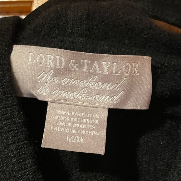 100% Cashmere Black Lord & Taylor Woman’s Zip Up Sweater Size Medium - Picture 3 of 4